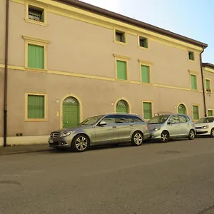 https://dimore-verona-residenza-zeno.hotelinveneto.com